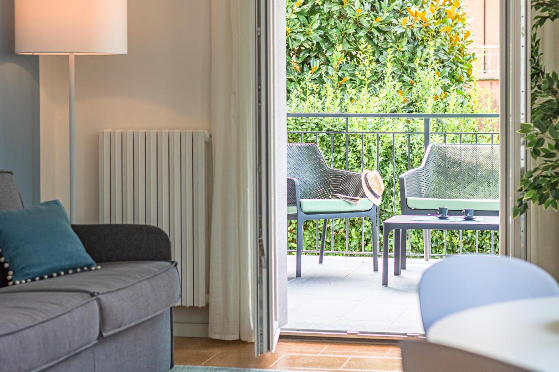 Ninfea Apartments By Wonderful Italy เลซเซโน ภายนอก รูปภาพ